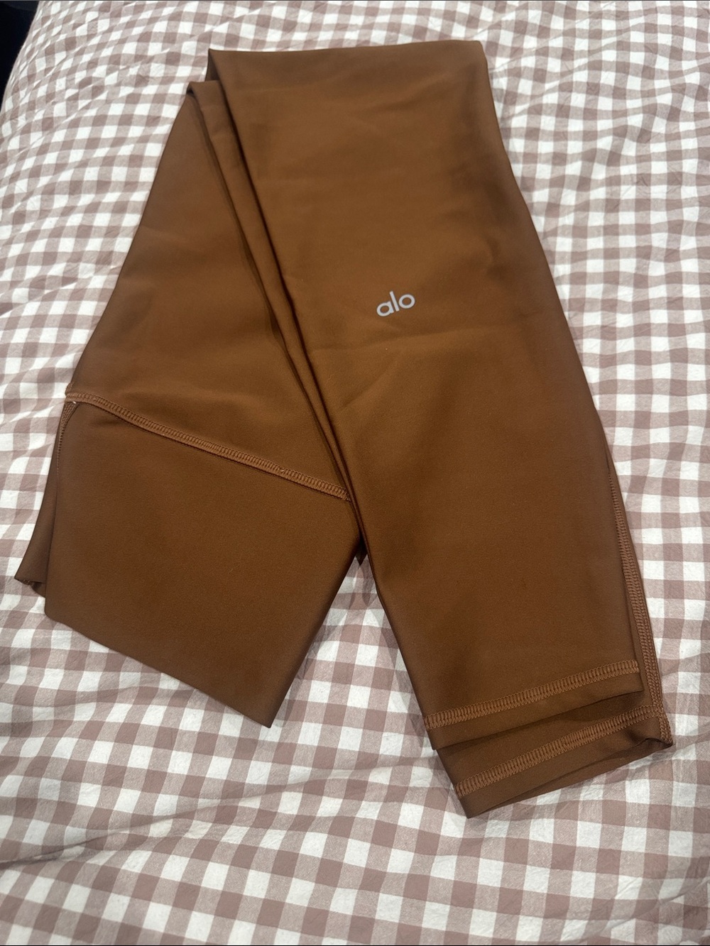ALO Yoga leggings in Rich Brown